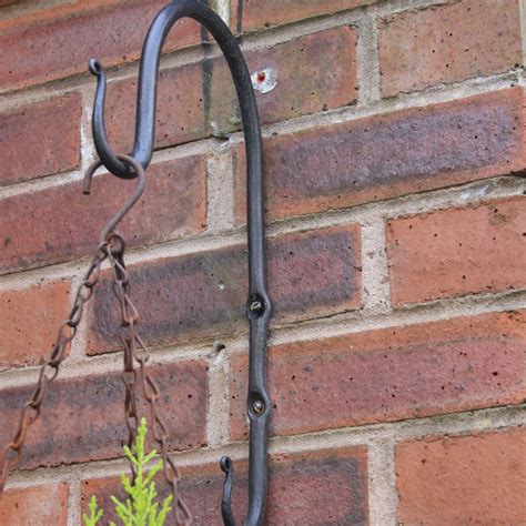 strong brackets for hanging baskets